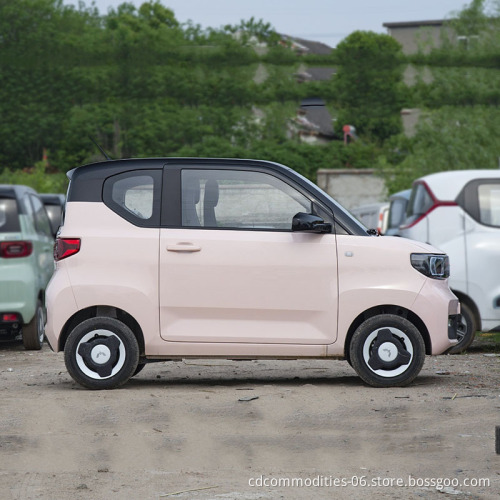 China Latest Fashion Electric Car Wuling Hongguang Mini Macarone
